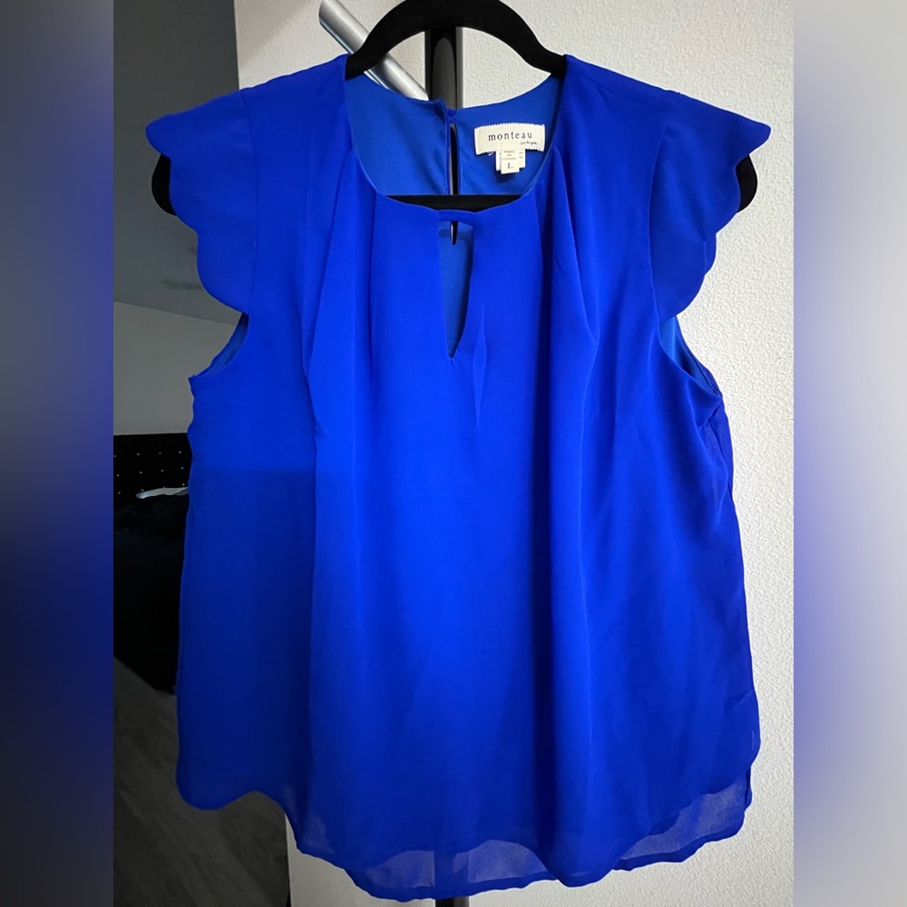 -SOLD- Scallop Sleeve Blouse